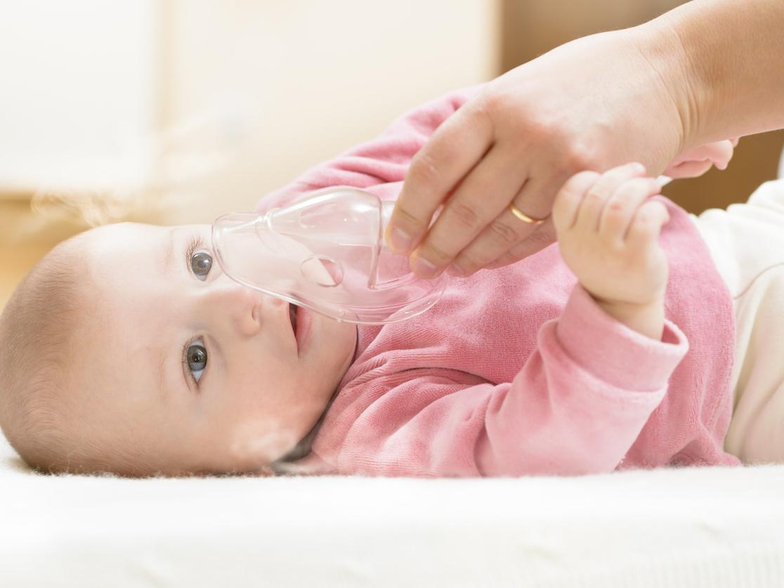 Réponse d'expert : comment calmer les coliques de mon bébé
