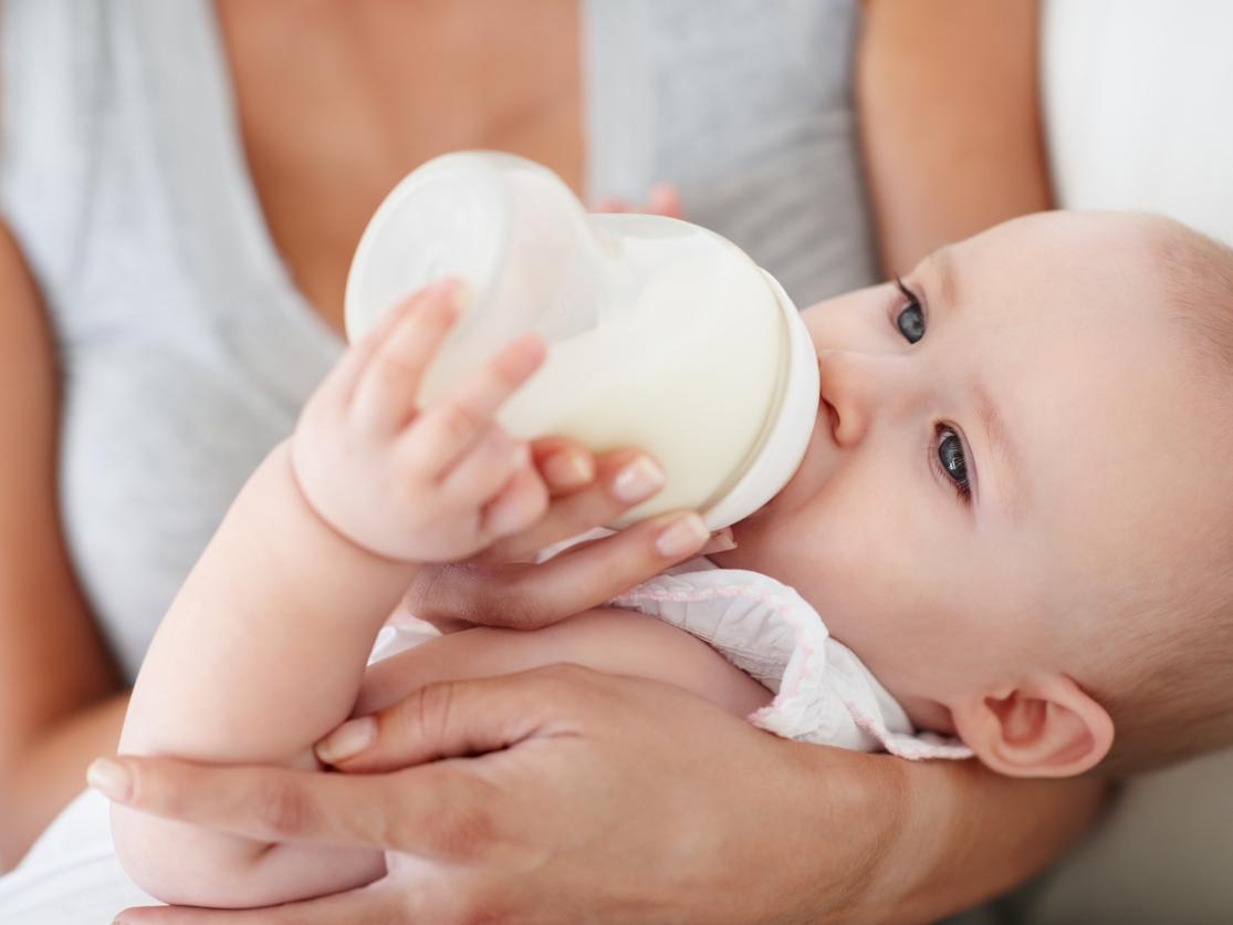 Alimentation de bébé : les produits laitiers - Doctissimo