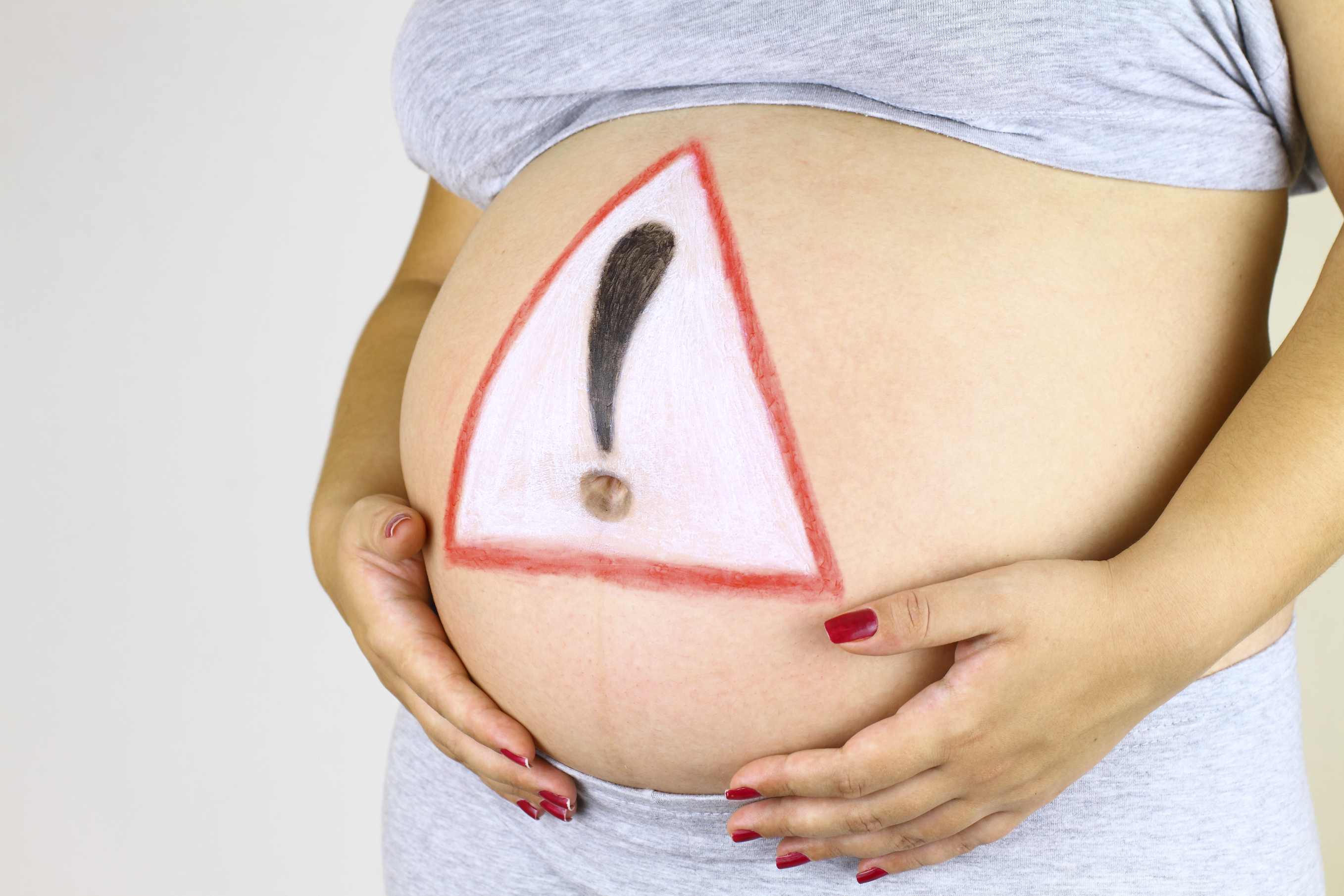 Douleur à la poitrine : règles ou grossesse ?