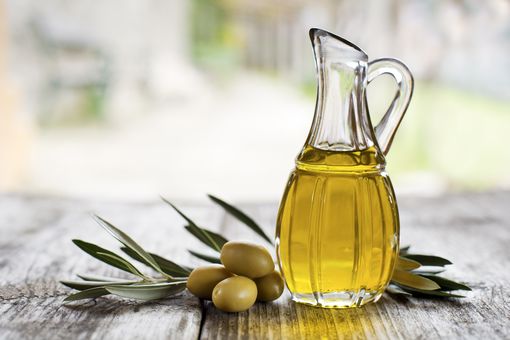 Huile d'olive : bienfaits beauté de l'huile d'olive pour la peau