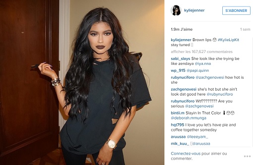 Kylie Jenner présente son “Lip Kit“ sur ©Instagram
