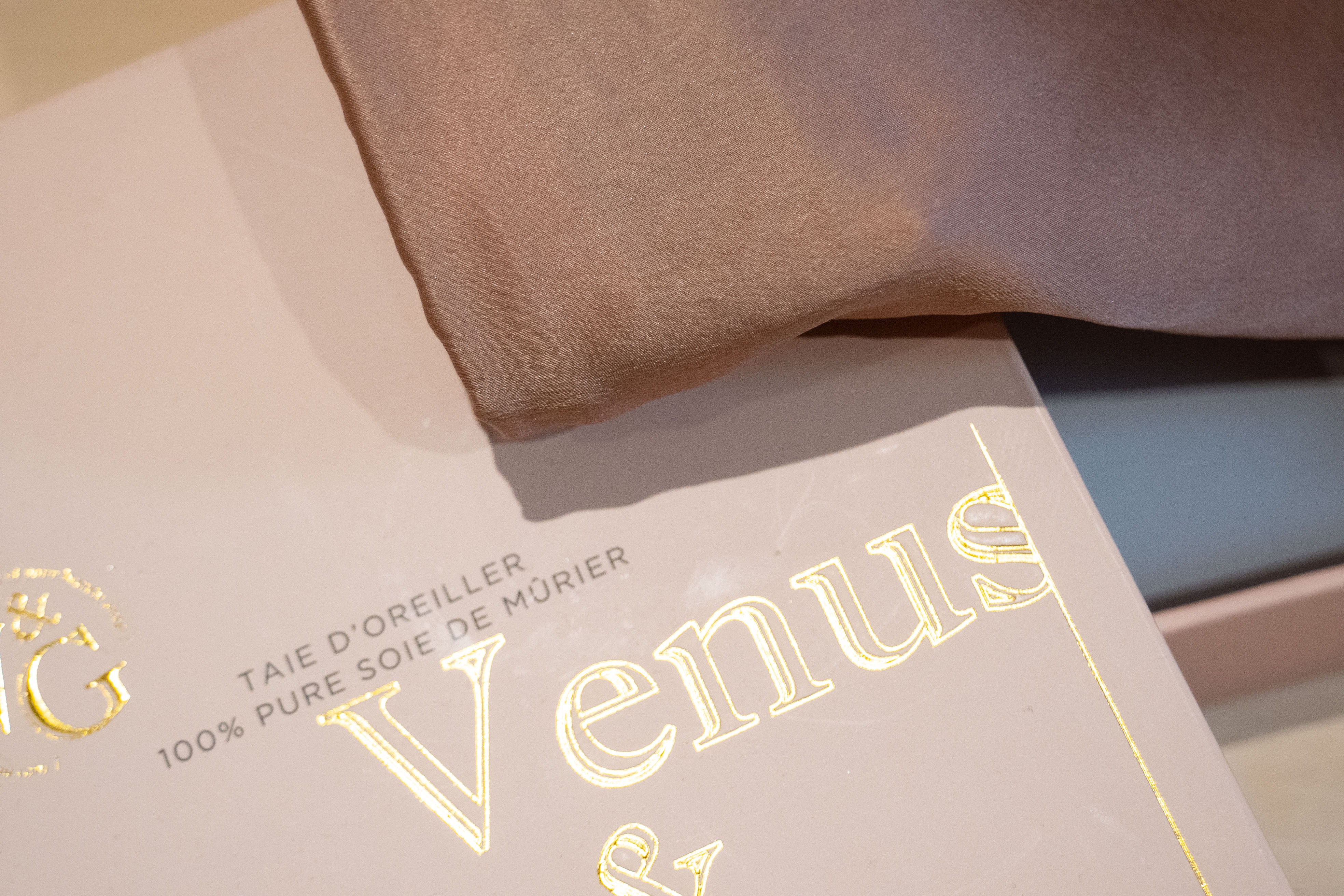 Vénus et Gaia - Taie d'oreiller en soie format rectangle