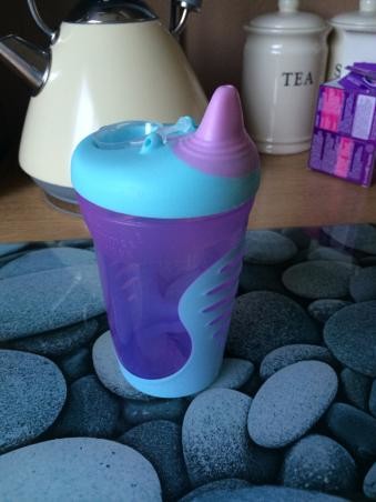 https://uploads.unify.uno/forumposts/2022/7/22/being-mum-794/babies-birth-12-months-58/1153886-sippy-cups-whats-secret-lol-8d7a375d7c37dbd6.jpeg