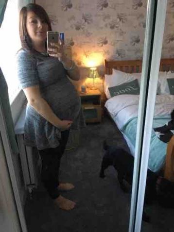 Pregnant Selfies
