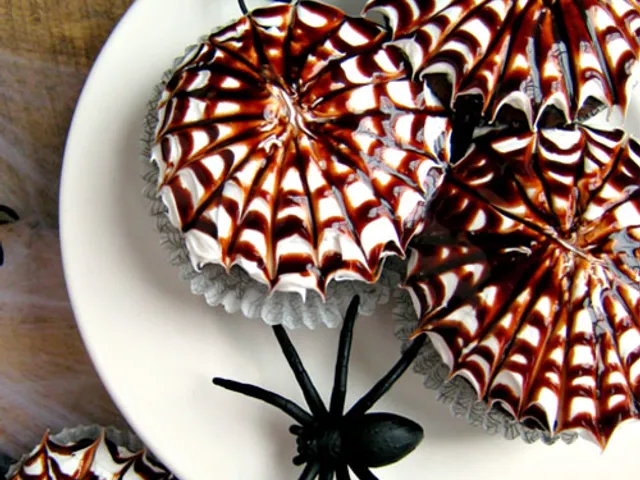 Magnifiques cupcakes en toile d’araignée !