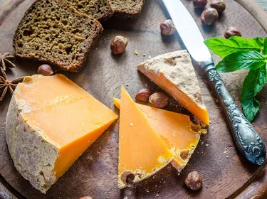 La mimolette vieille : 905 mg de calcium/100 g