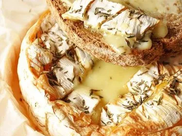 Le camembert rôti au four