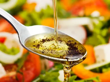 Pour une vinaigrette, de l'huile de tournesol