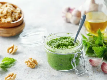 Réaliser un pesto