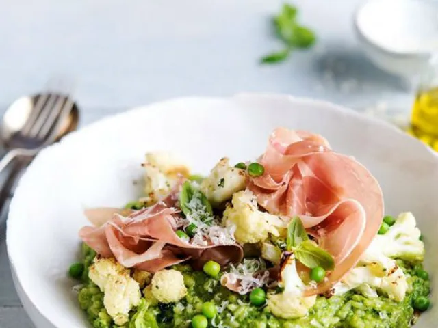 Risotto de petits pois et jambon cru