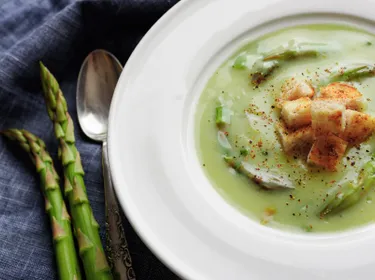 Soupe froide asperges et épinards