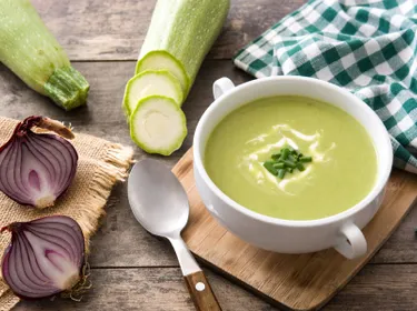 Soupe froide courgettes et petits pois