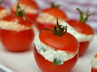 Tomates cerise farcies à la feta