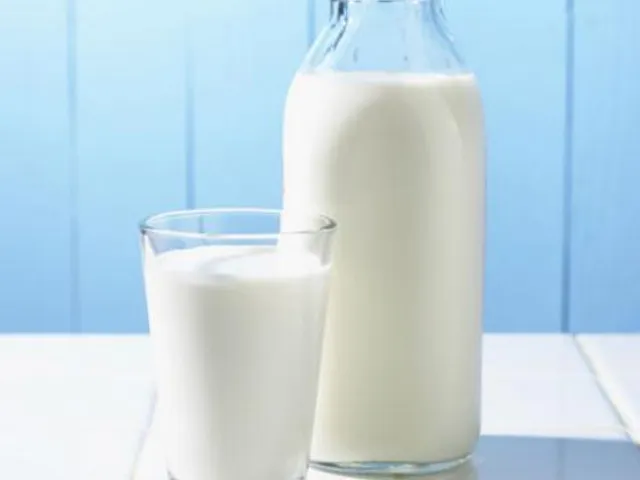 Un verre de lait demi-écrémé